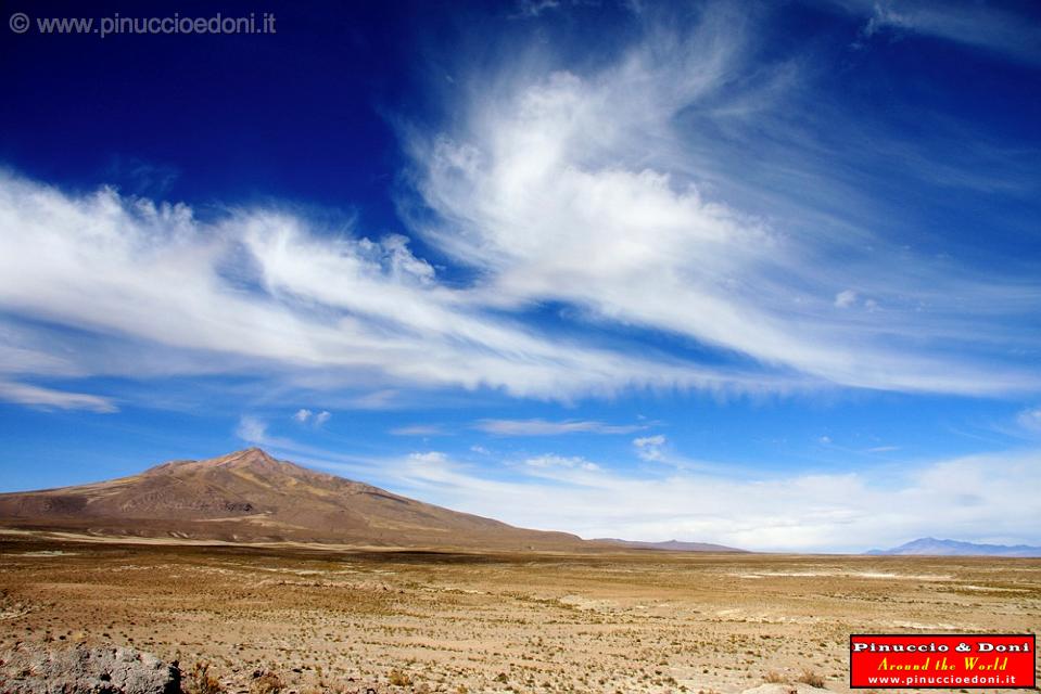 BOLIVIA 2 - On the road to Salar - 2.jpg